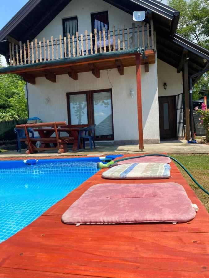 Asja Guest House Lukavac Exterior foto